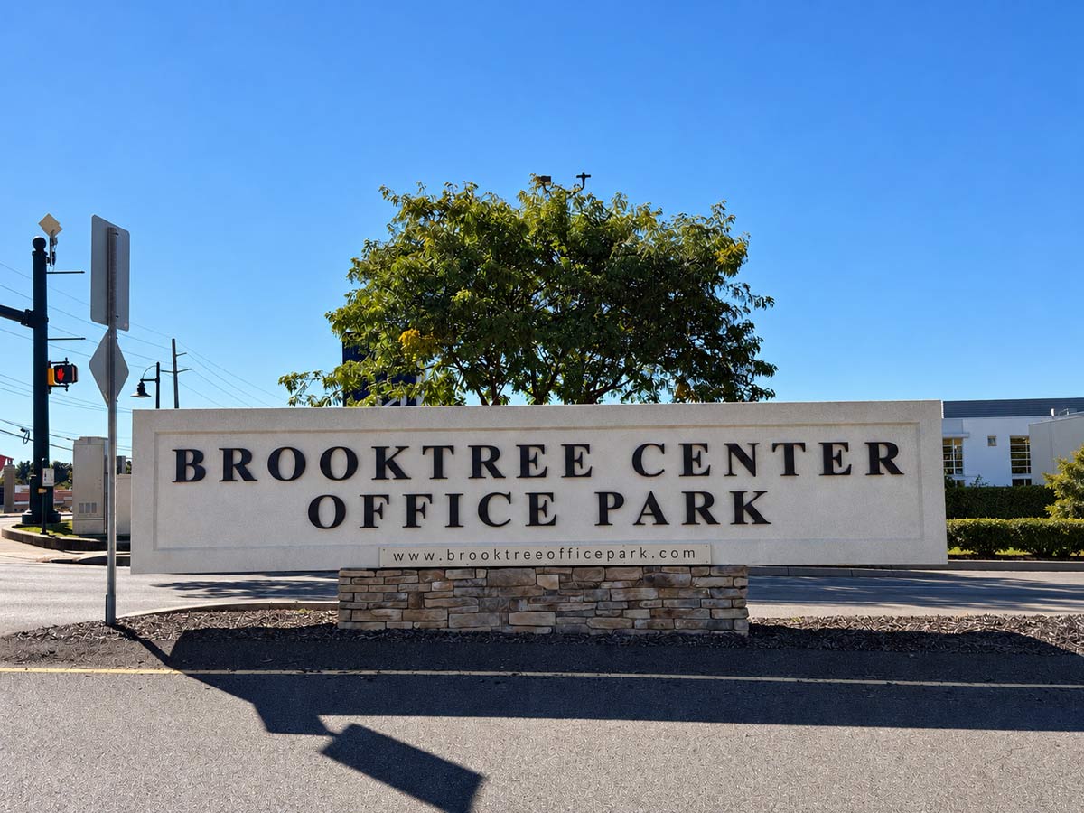 brooktree-sign